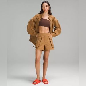 Lululemon Relaxed-Fit Super-High-Rise Cargo Short 4" - bold beige colour